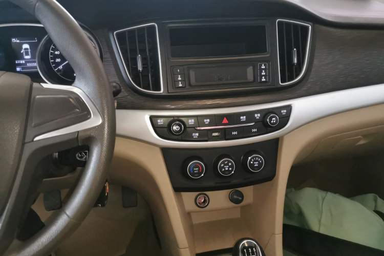 Used Baojun 730 2016 1.5L Manual Value Edition 7 Seats China V Emission Standard
