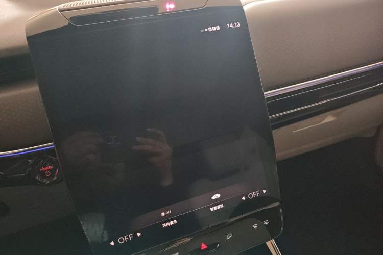 Used Honda P7 2025 Four-Wheel Drive Long-Range Max Audio And AC Panel