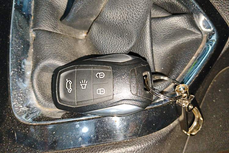 Used Soueast DX3 2016 1.5L Manual Flagship Version
