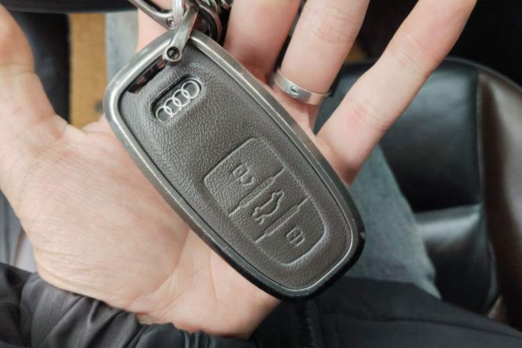 Used Audi Q5 2017 Plus 40 TFSI Technology Model