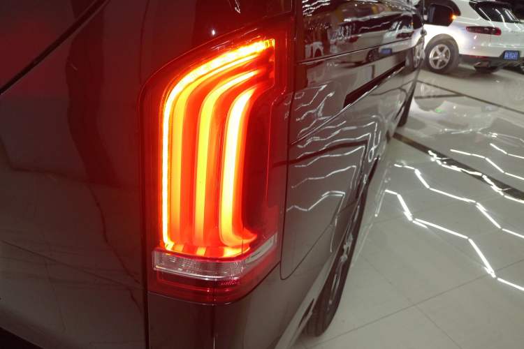 Used Mercedes-Benz V-Class 2020 V 260 Prestige Edition
