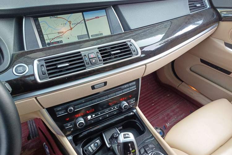 Used BMW 5 Series GT 2013 535i Leading Model