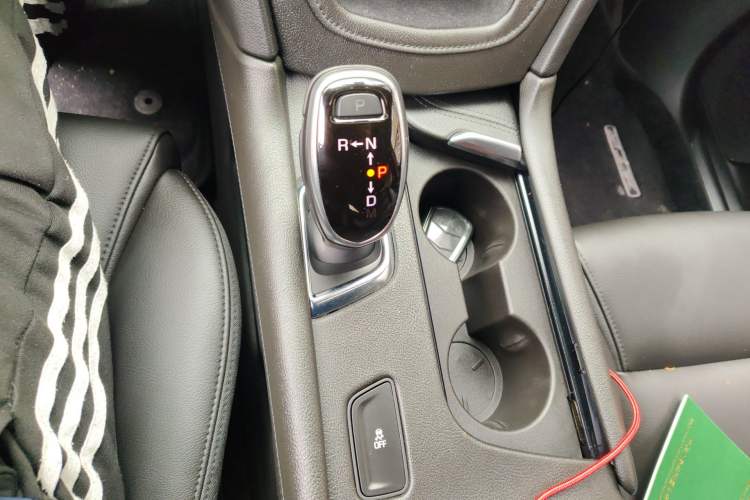 Used Cadillac XT5 2018 25T Tech Model Gear Lever