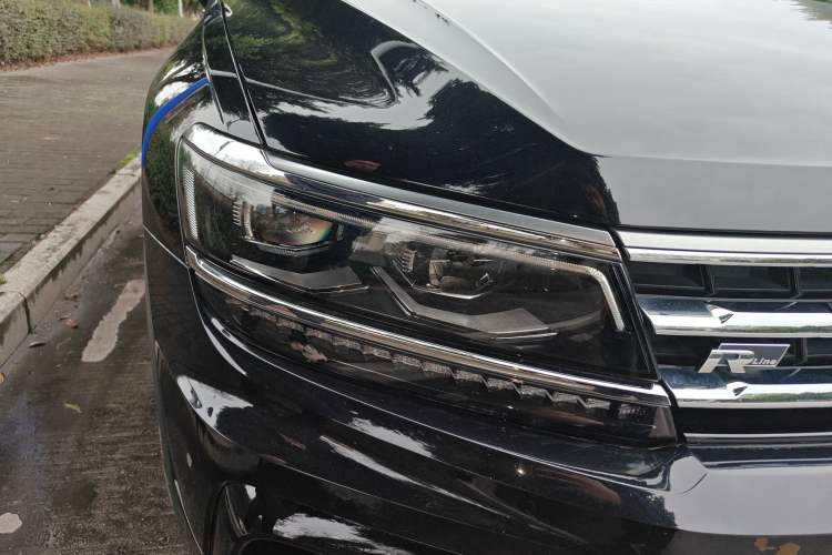 Used Volkswagen Tiguan L 2019 Restyled 330TSI Automatic Two-Wheel Drive R-Line Flagship Version China VI Standard
