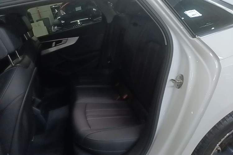 Used Audi A4L 2024 40 TFSI Fashion Dynamic Model