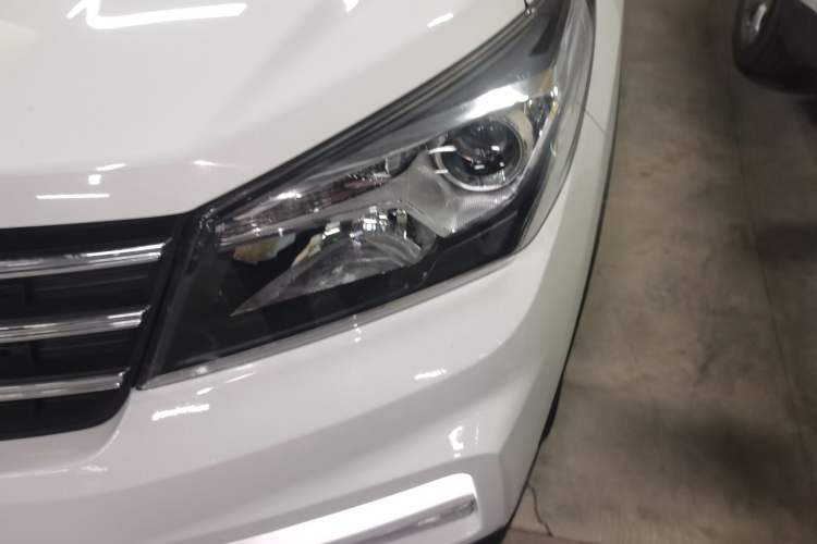 Used Dongfeng Fengon S560 2019 1.8L CVT Elite Model Left Front Headlight