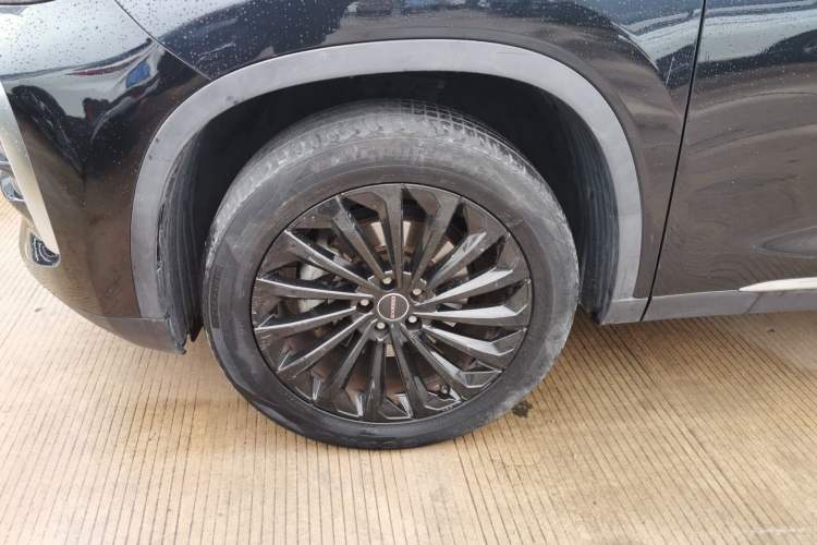 Used EXEED Lingyun 2021 290T Two-Wheel Drive Starry Edition Left Front Wheel Hub