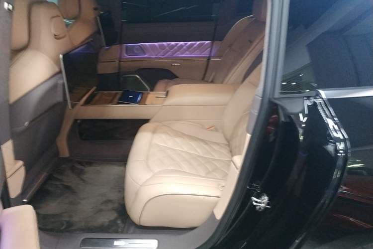 Used Nio ET9 2025 100kWh Signature Edition
