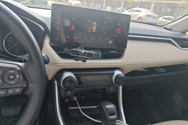 Used Toyota RAV4 2020 2.0L CVT Two-Wheel Drive Urban Edition
