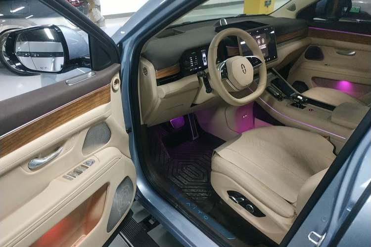 Used Hima AITO M7 2024 1.5T Intelligent Driving 4WD Max Edition 5 Seats
