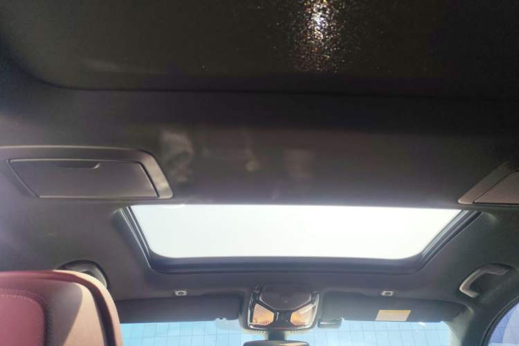 Used BMW 5 Series New Energy 2022 Restyled 535Le Pioneer Edition M Sport Package Headliner