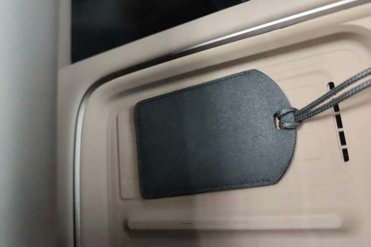 Used Li Auto i6 2025 Model Two-Wheel-Drive Standard Type Vehicle Key