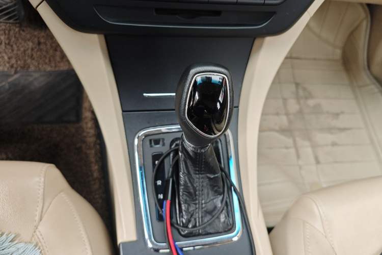 Used Geely Auto Emgrand 2017 Sedan Million Edition 1.5L CVT Luxury Model Gear Lever