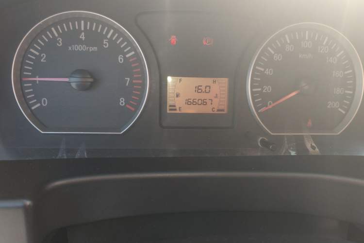 Used FORTHING Lingzhi 2013 M3 1.6L 7-seat Standard Model