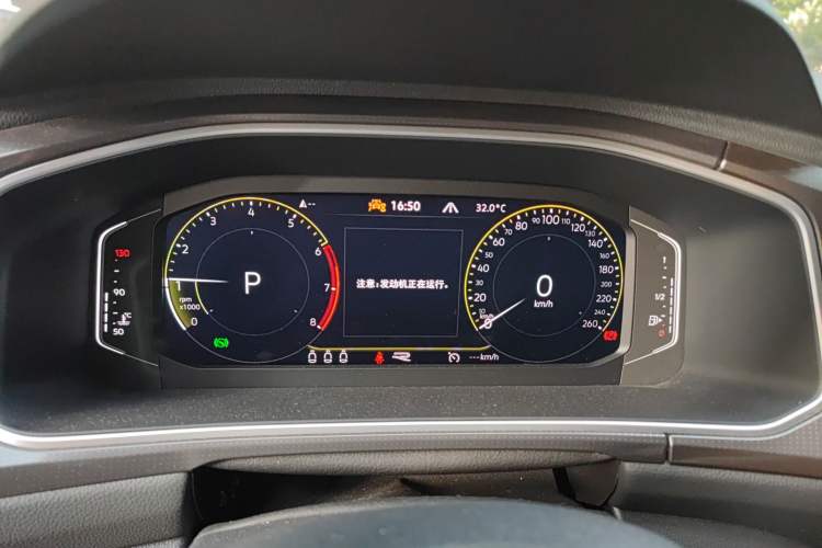Used Volkswagen T-ROC 2024 300TSI DSG Two-Wheel-Drive Chen Guang Edition Instrument Cluster