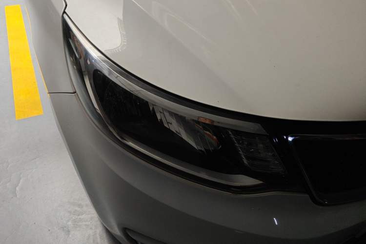 Used Kia K2 2015 Sedan 1.4L MT GLS