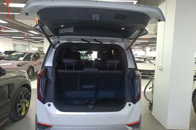 Used GAC Trumpchi M8 2023 Zongshi Series Dual-Motor Flagship Edition Trunk