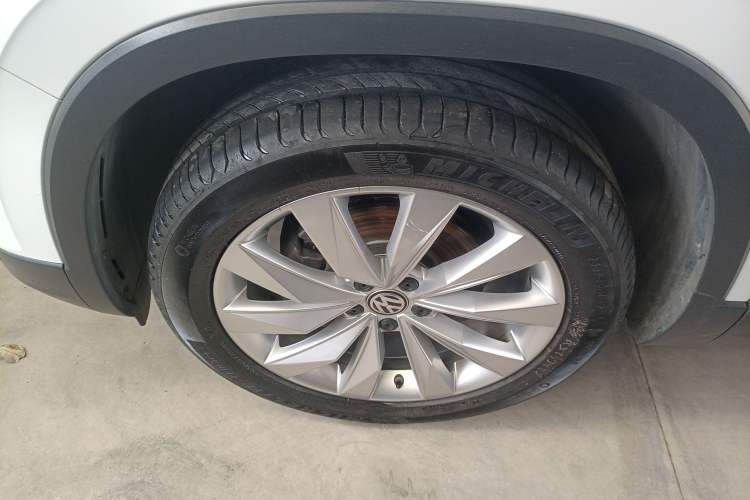 Used Volkswagen Tayron 2020 380TSI Four-Wheel Drive Luxury Connect Pro Edition Left Front Wheel Hub
