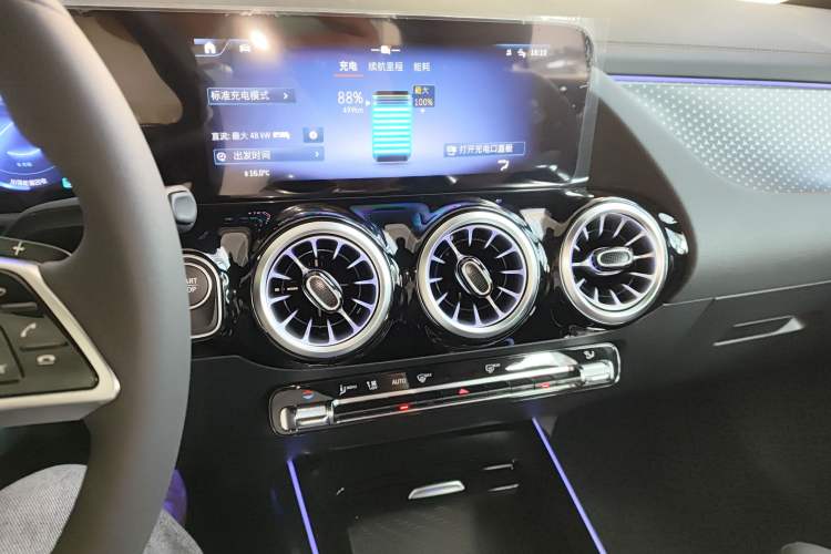 Used Mercedes-Benz EQA 2025 EQA 260
