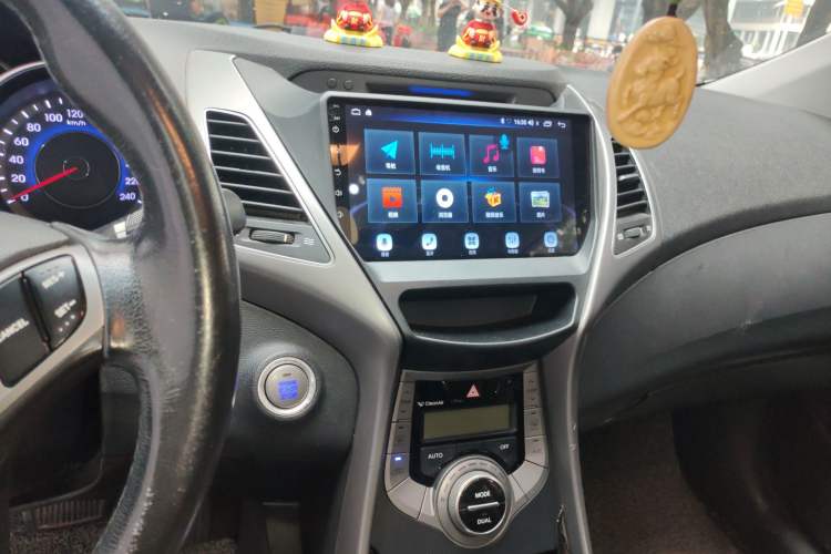 Used Hyundai Elantra (5th Generation / Langdong) 2015 1.6L Automatic Luxury Model
