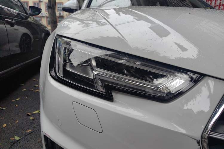 Used Audi A4L 2019 40 TFSI Fashion Edition China VI Emission Standard
