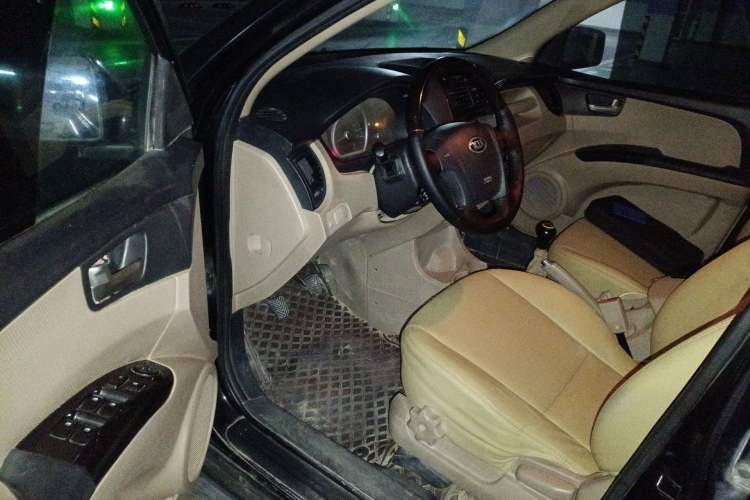 Used Kia Sportage 2013 2.0L Manual Two-Wheel Drive GL Trim
