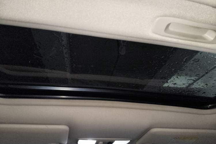 Used Mitsubishi Outlander 2017 2.0L Two-Wheel Drive Glory Edition 5 Seats
