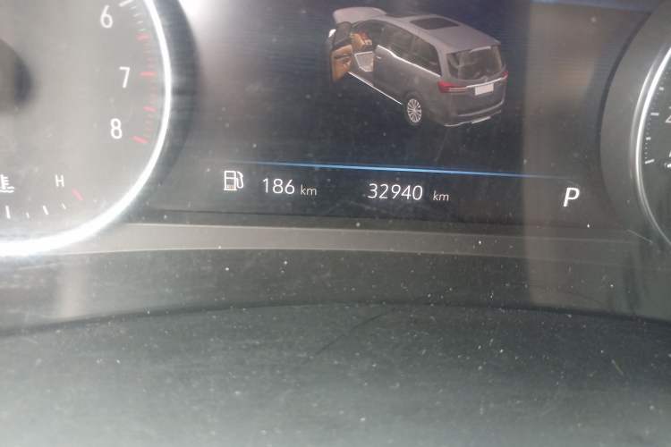 Used Buick GL8 2023 Land Executive Class Comfort Model