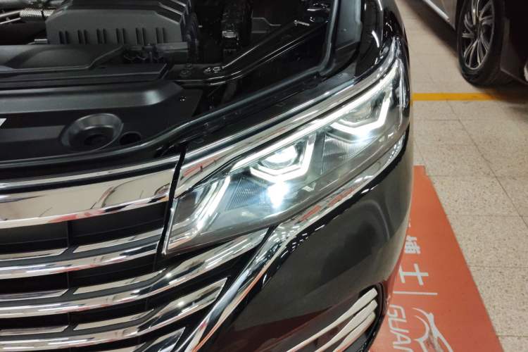 Used Volkswagen Viloran 2024 380TSI Premium Edition
