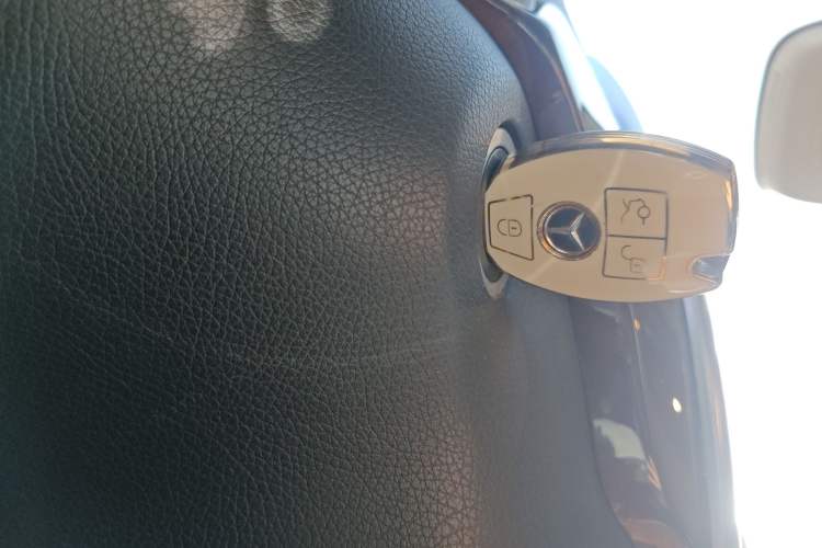 Used Mercedes-Benz M-Class 2014 ML 400 4MATIC Dynamic Model
