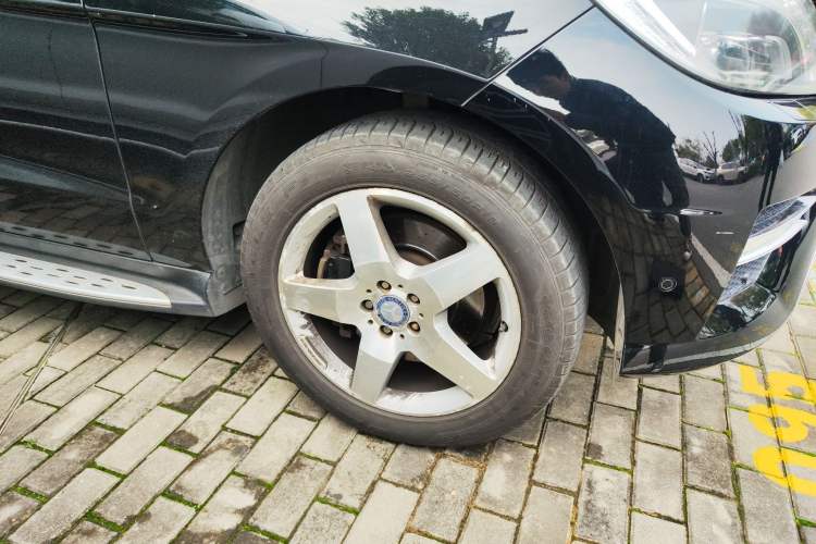 Used Mercedes-Benz M-Class 2014 ML 400 4MATIC Luxury Model
