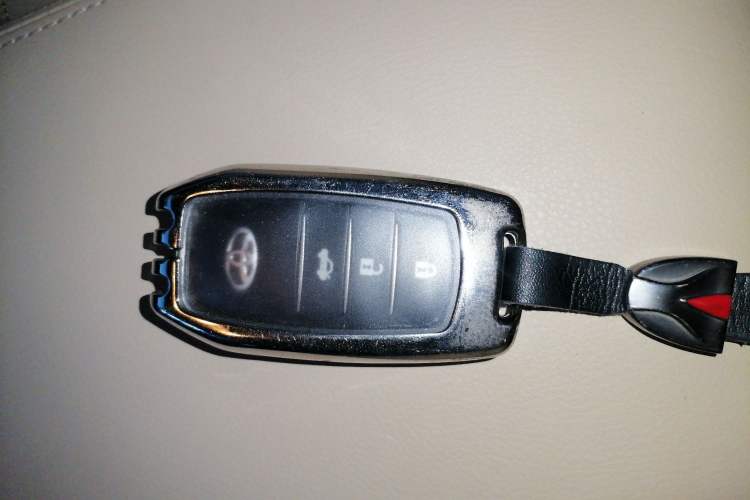 Used Toyota Camry 2015 2.0E Elite Edition
