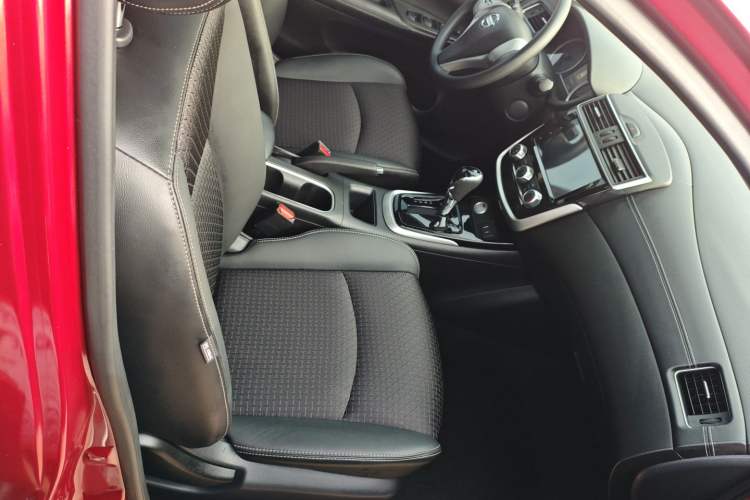 Used Nissan Tiida 2019 1.6L CVT Smart Drive Version China VI Standard