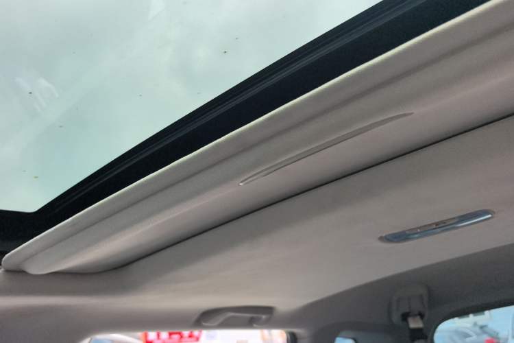 Used Haval H6 2015 Revised Version Sport Edition 1.5T Manual Transmission Two-Wheel Drive Elite Grade Headliner