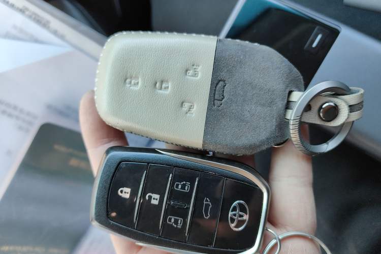 Used Toyota Vellfire 2020 Dual-Engine 2.5L HV Luxury Edition