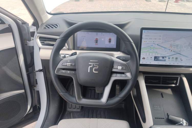 Used BYD Yuan UP 2025 Intelligent Driving Version 401 km Leading Edition Steering Wheel