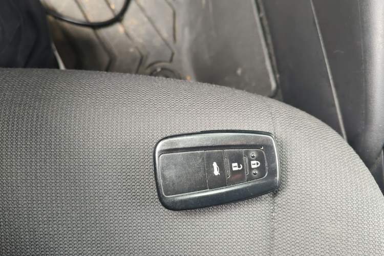 Used Toyota Corolla 2022 Dual-Motor 1.8L E-CVT Pioneer Edition
