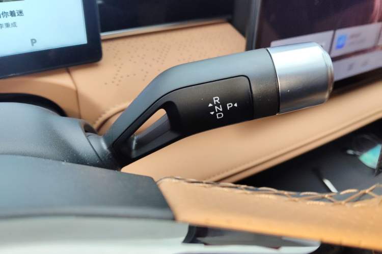 Used Geely Galaxy Galaxy 8 2025 130km EM-i Deluxe Edition
