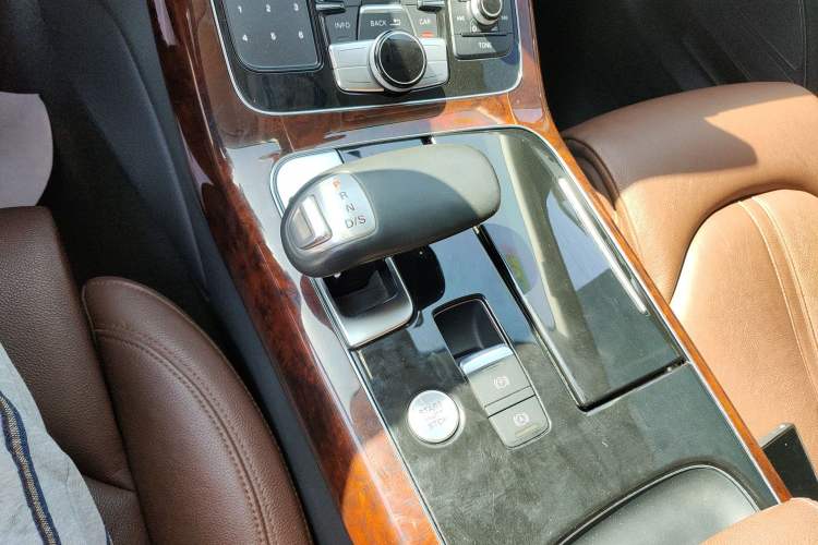 Used Audi A8 2012 A8L 45 TFSI quattro Comfort model Gear Lever