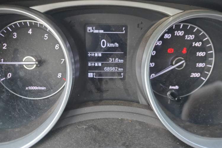 Used Baojun 730 2016 Revised 1.5L Manual Standard Version 7 Seats China V Emission Standard
