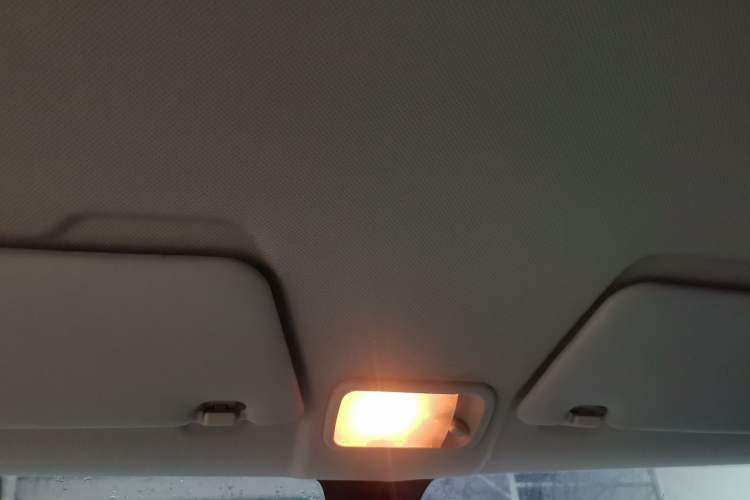 Used Wuling Hongguang MINIEV 2021 Macaron Premium Model – Lithium-NMC Headliner