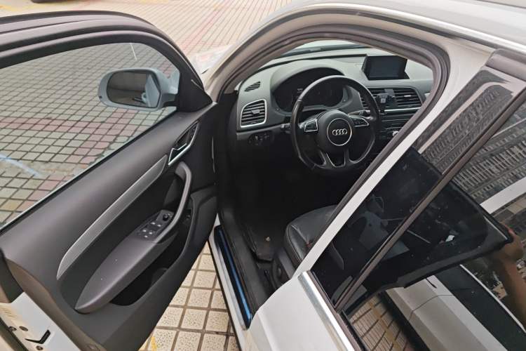 Used Audi Q3 2017 30 TFSI Fashion Model Driver Seat