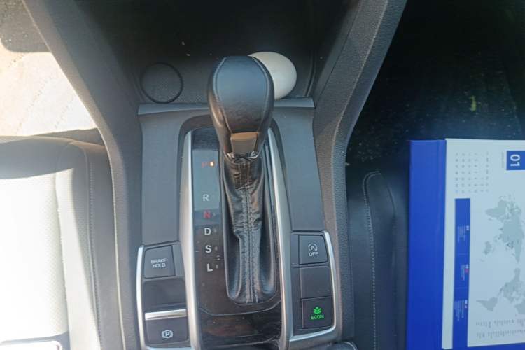 Used Honda Civic 2016 220TURBO CVT Prestige Edition Gear Lever