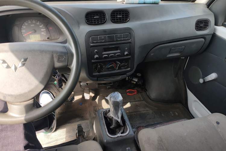 Used Wuling Zhiguang 2010 1.0L New Version Liye Style with Shorter Body