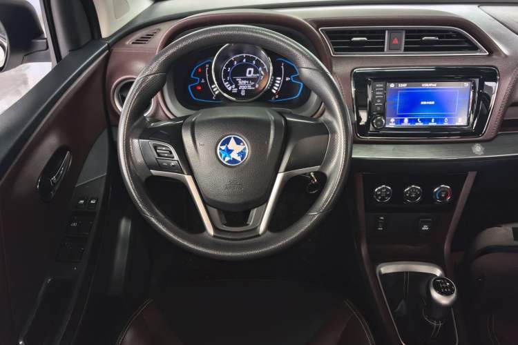 Used Venucia M50V 2019 1.5L Manual Comfort Edition