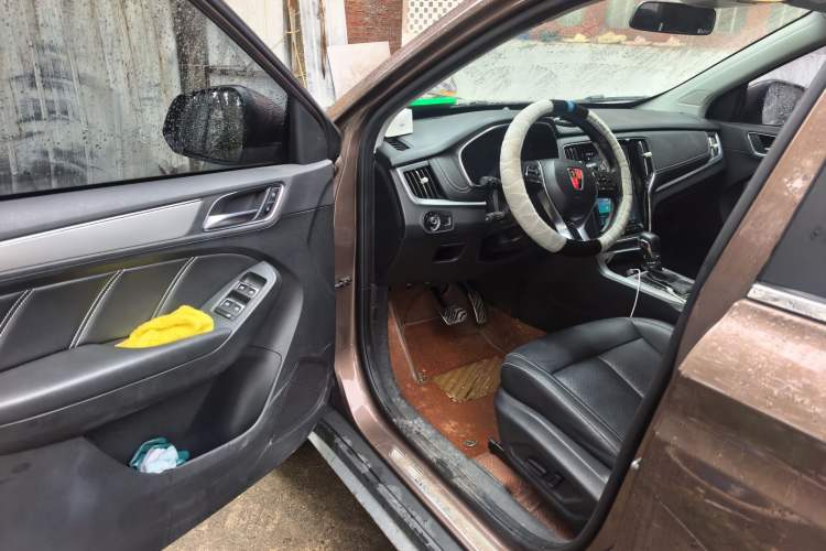 Used Roewe RX5 2018 20T Two-Wheel Drive Automatic Internet Smart Luxury Edition
