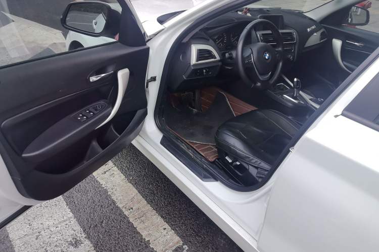 Used BMW 1 Series 2015 120i Leading Model
