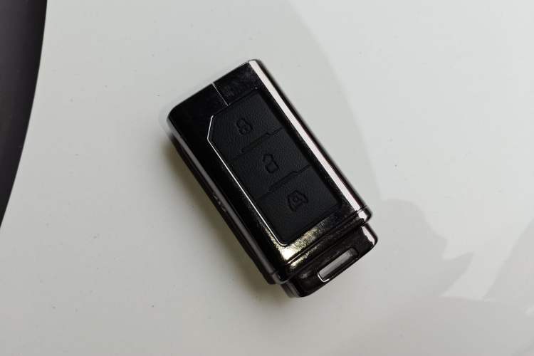 Used 212 T01 2024 2.0T Explorer Vehicle Key