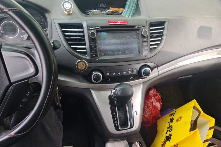 Used Honda CR-V 2012 2.0L two-wheel drive urban version

