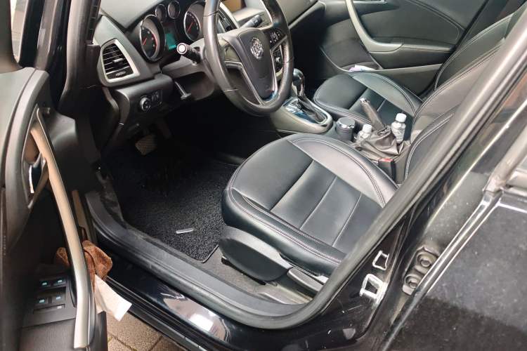 Used Buick GT 2011 GT 1.8L Automatic Fashion Edition Leather Model